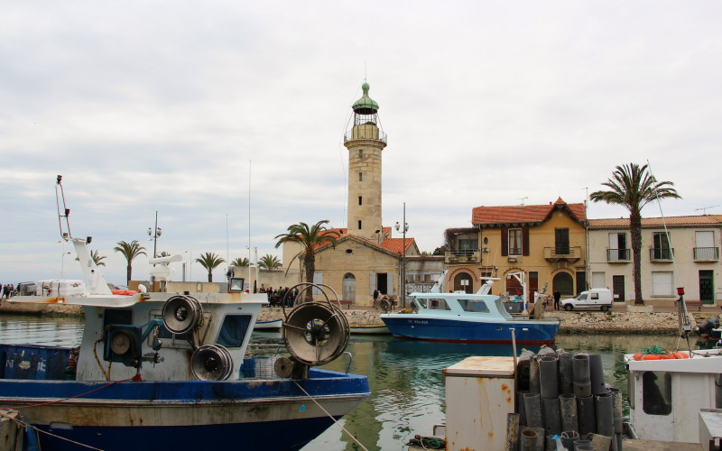 Ancien phare du Grau-du-Roi qui surplombe le port @Fred Romero